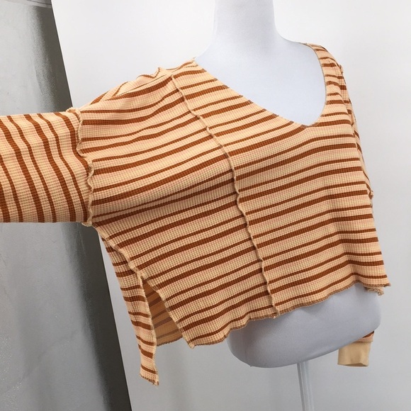 Urban‎ Outfitters Cream Pink Striped Waffle Knit Crop Top Womens Medium Boxy - Picture 5 of 10